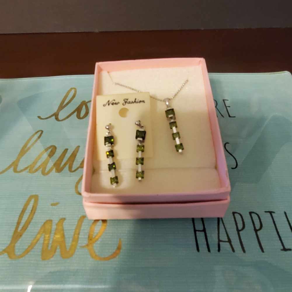 Silvertone and Green Stone Necklace & Earrings